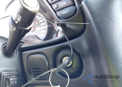 2004 Chevrolet Corvette z USA, uszkodzony, nr VIN 1G1YY32G345113692